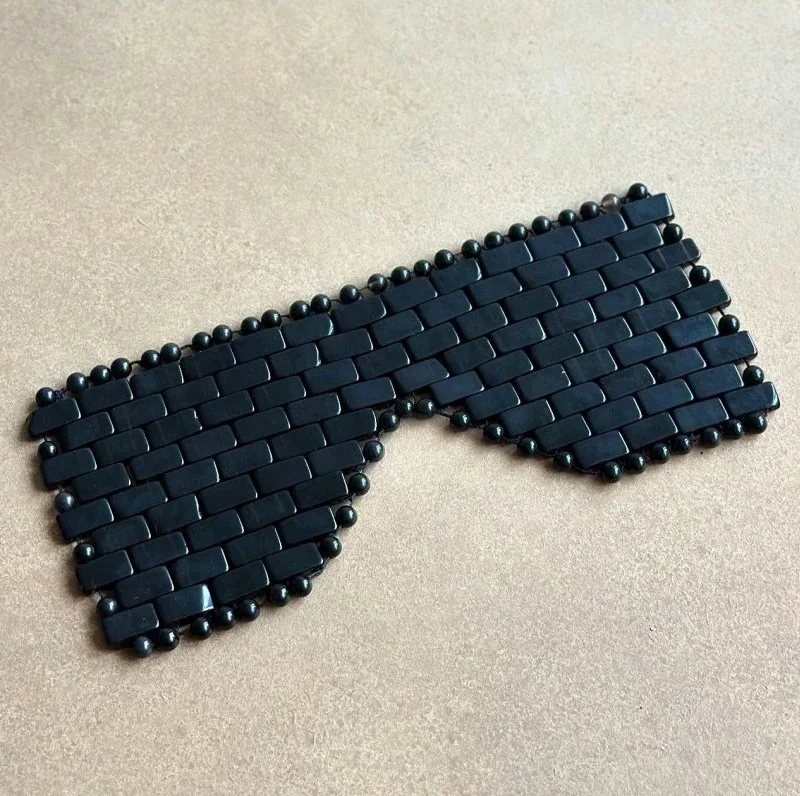 Minerální maska na oči z minerálu Obsidián